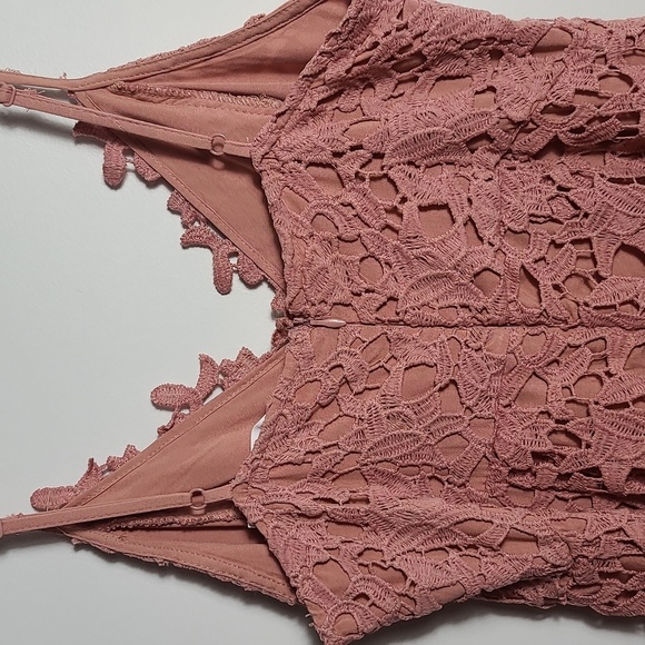 ASTR THE LABEL Pink Lace Midi Cocktail Dress Size Small - Picture 13 of 16